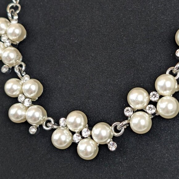 Faux Pearl & Rhinestone Cluster Demi Parure - Picture 5 of 9